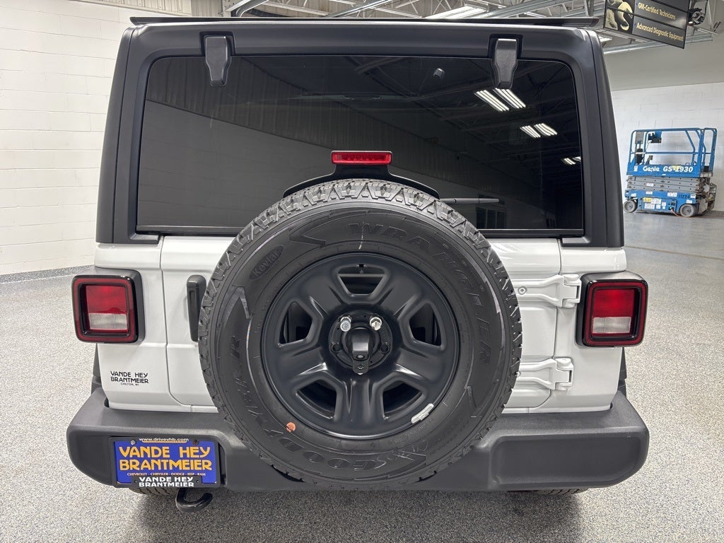 2021 Jeep Wrangler Sport 4X4