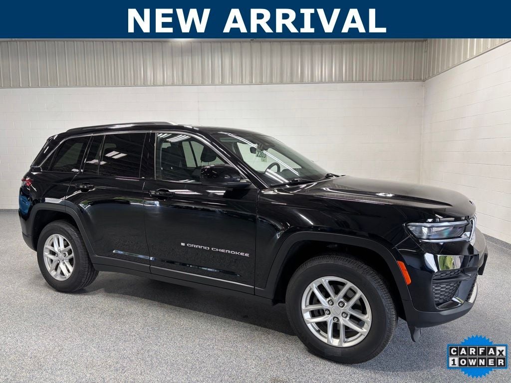 2023 Jeep Grand Cherokee Laredo 4x4's photo