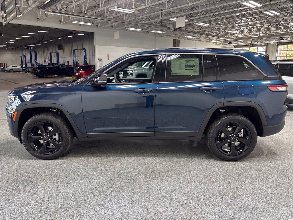 2027 Jeep Grand Cherokee GRAND CHEROKEE LIMITED 4X4