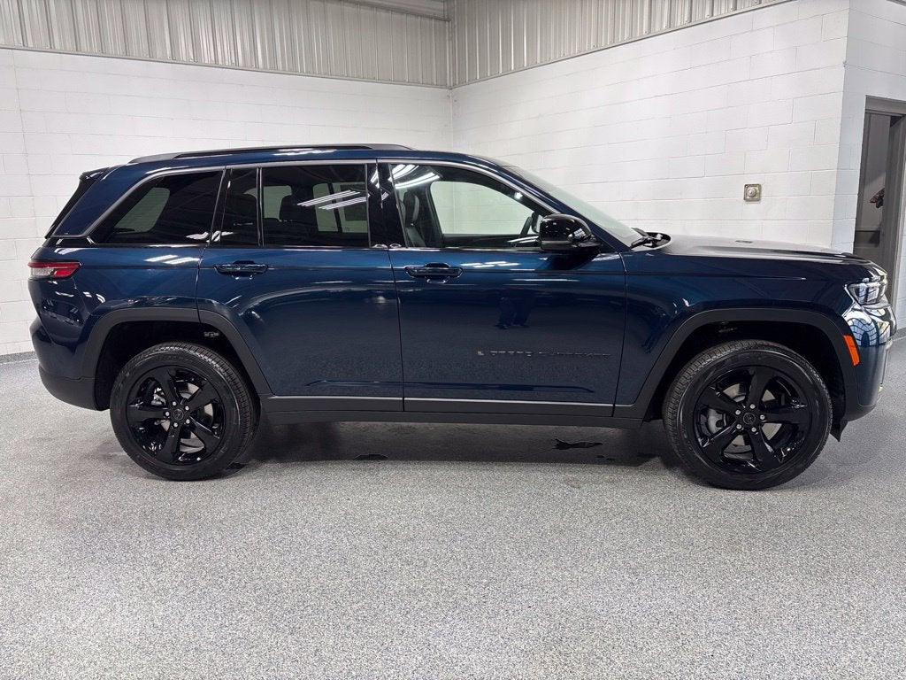 2027 Jeep Grand Cherokee GRAND CHEROKEE LIMITED 4X4