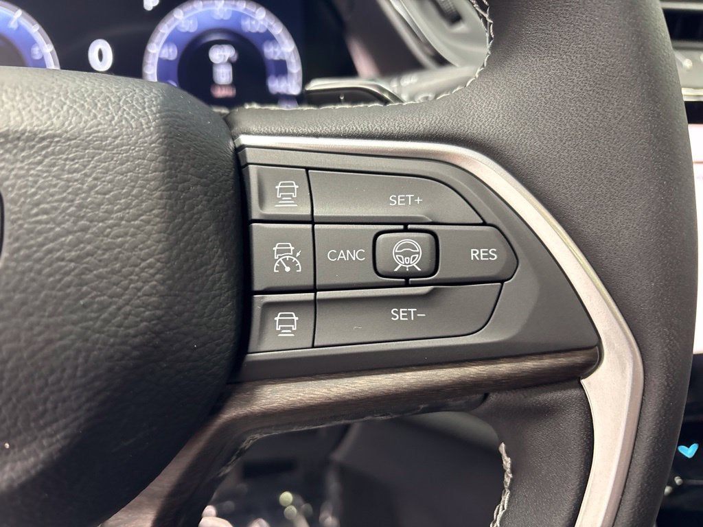 2027 Jeep Grand Cherokee GRAND CHEROKEE LIMITED 4X4