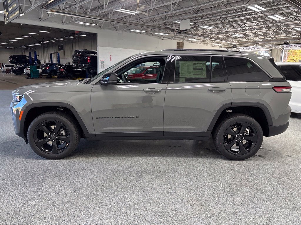 2027 Jeep Grand Cherokee GRAND CHEROKEE LIMITED 4X4