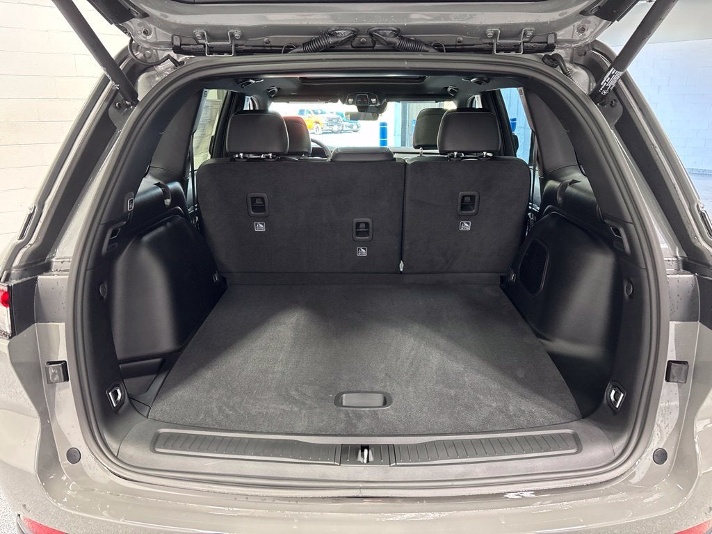2027 Jeep Grand Cherokee GRAND CHEROKEE LIMITED 4X4