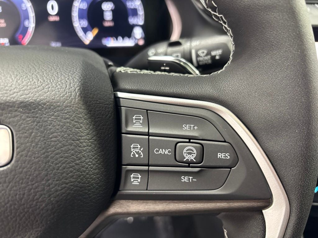 2027 Jeep Grand Cherokee GRAND CHEROKEE LIMITED RESERVE 4X4