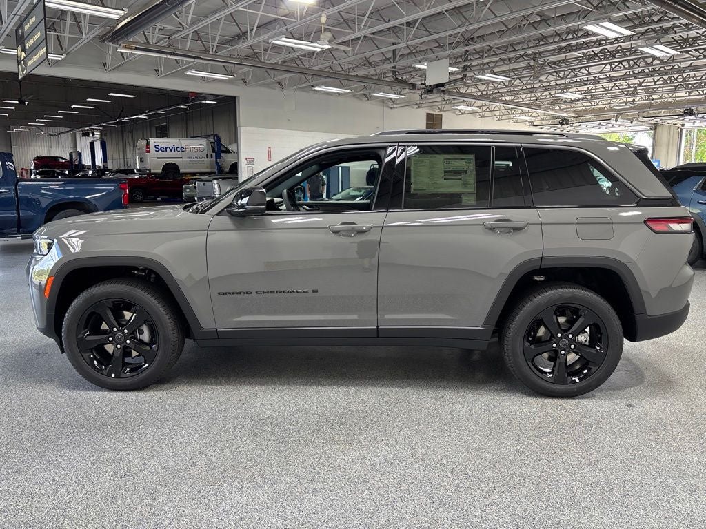 2027 Jeep Grand Cherokee GRAND CHEROKEE LIMITED 4X4