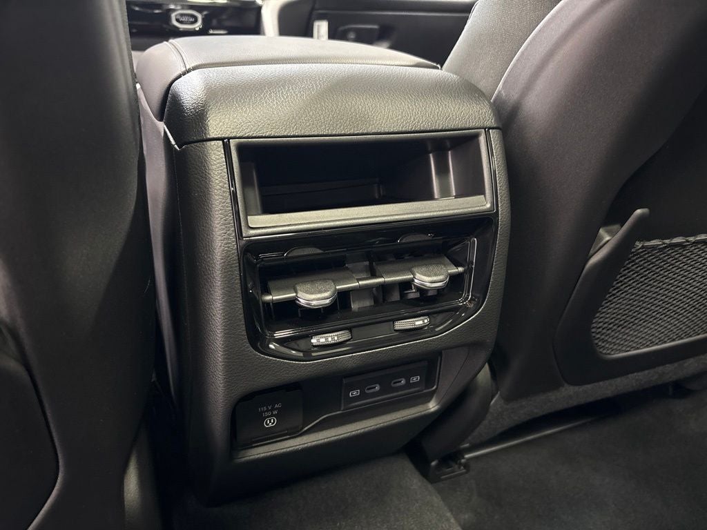 2027 Jeep Grand Cherokee GRAND CHEROKEE LIMITED 4X4