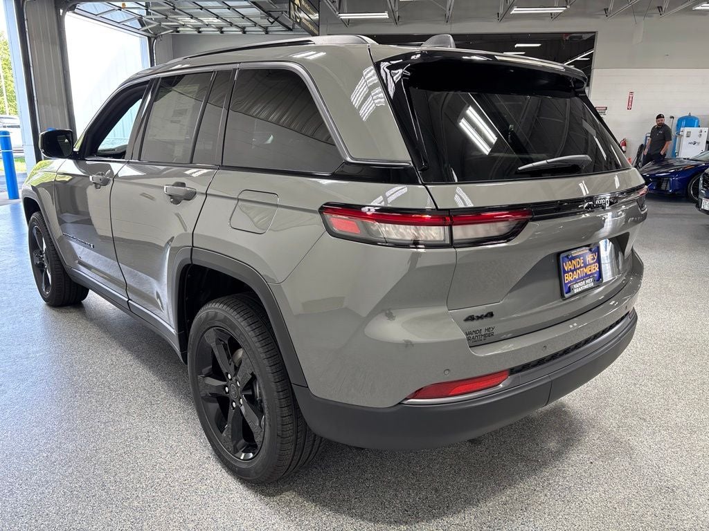 2027 Jeep Grand Cherokee GRAND CHEROKEE LIMITED 4X4