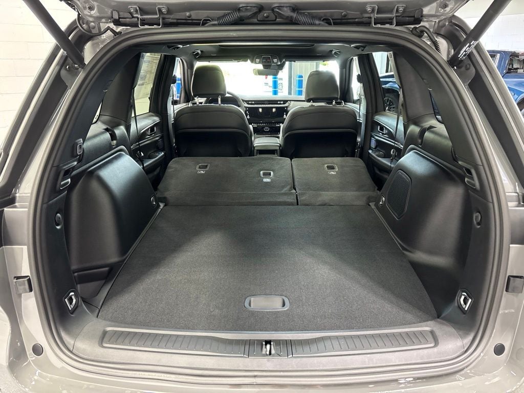 2027 Jeep Grand Cherokee GRAND CHEROKEE LIMITED 4X4