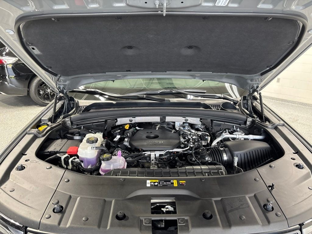2027 Jeep Grand Cherokee GRAND CHEROKEE LIMITED 4X4