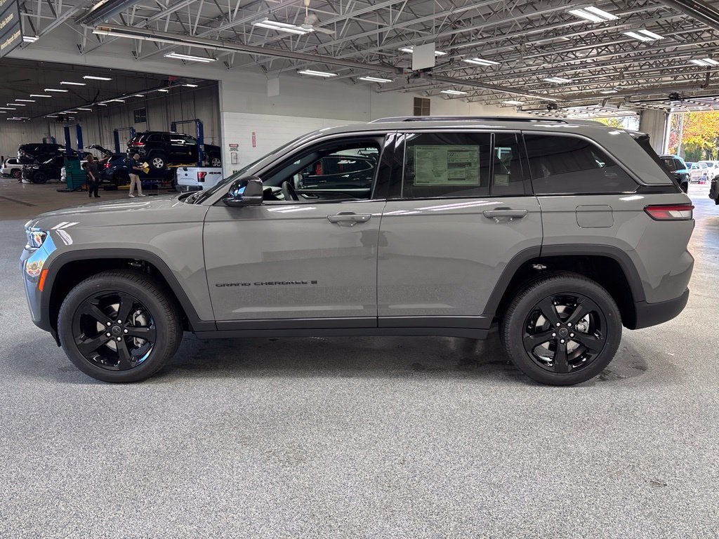 2027 Jeep Grand Cherokee GRAND CHEROKEE LIMITED 4X4