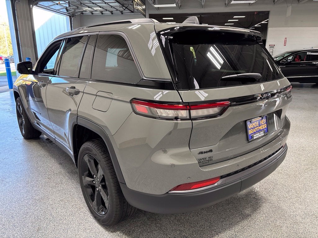 2027 Jeep Grand Cherokee GRAND CHEROKEE LIMITED 4X4
