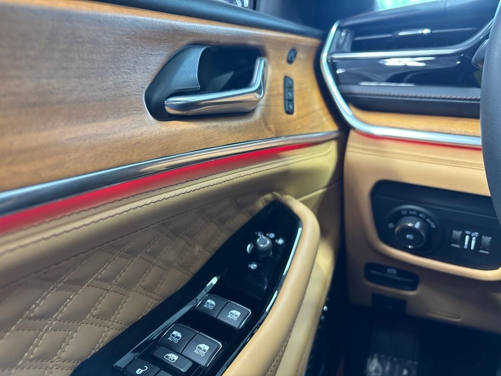 2025 Jeep Grand Cherokee Summit Reserve 4x4