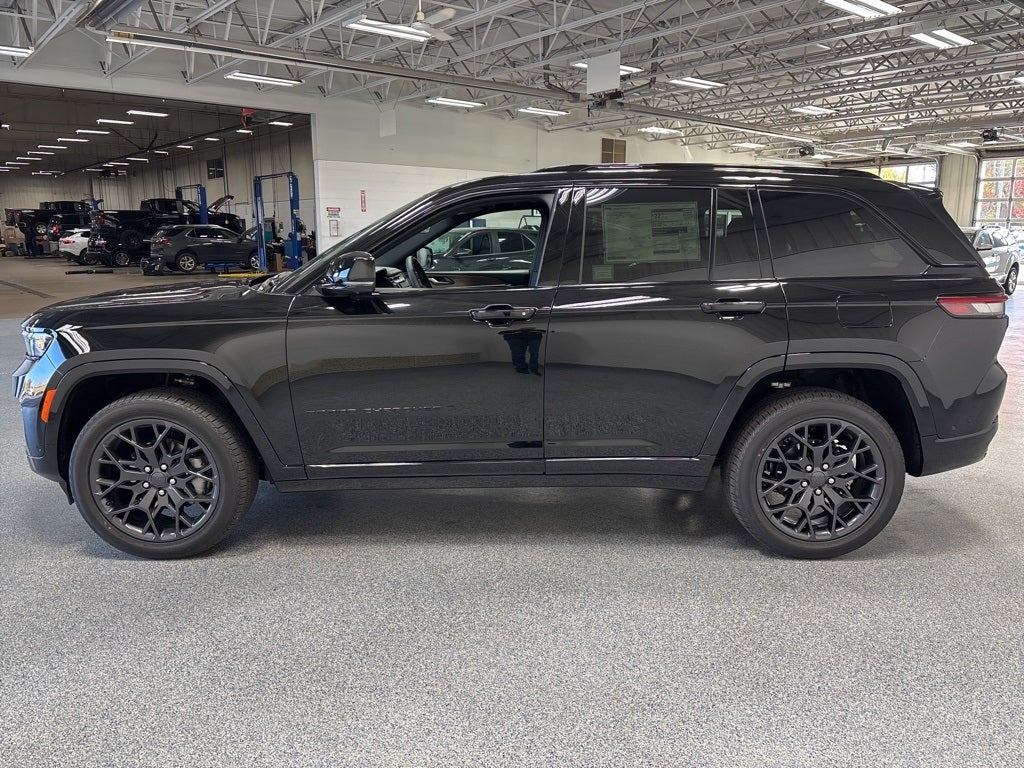 2025 Jeep Grand Cherokee GRAND CHEROKEE SUMMIT 4X4