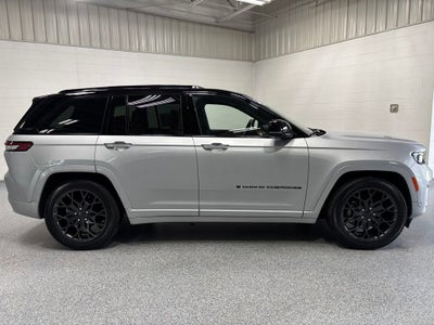 2025 Jeep Grand Cherokee Summit Reserve 4x4
