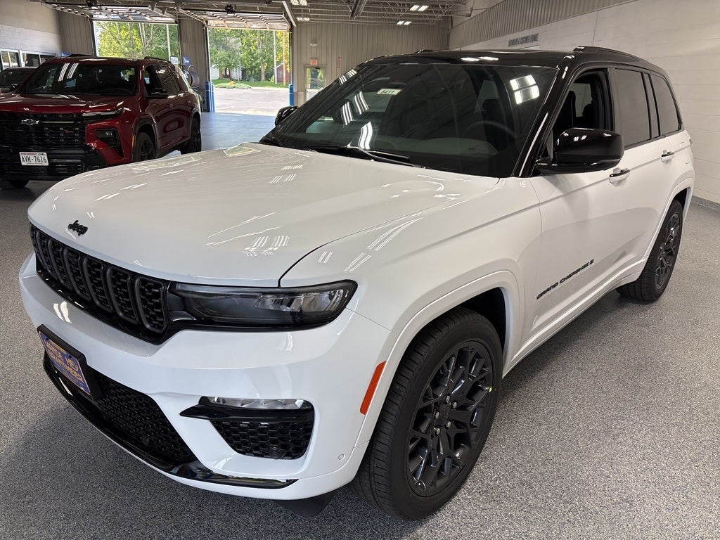 2025 Jeep Grand Cherokee GRAND CHEROKEE SUMMIT 4X4