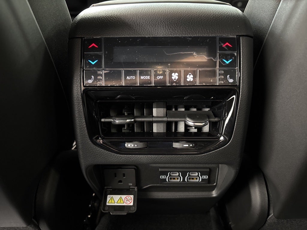 2025 Jeep Grand Cherokee GRAND CHEROKEE SUMMIT 4X4