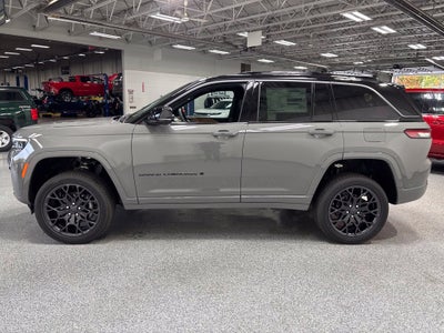 2027 Jeep Grand Cherokee GRAND CHEROKEE SUMMIT 4X4