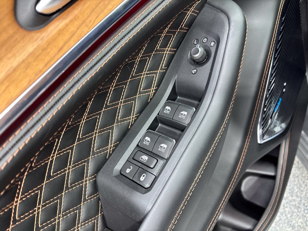 2027 Jeep Grand Cherokee GRAND CHEROKEE SUMMIT 4X4