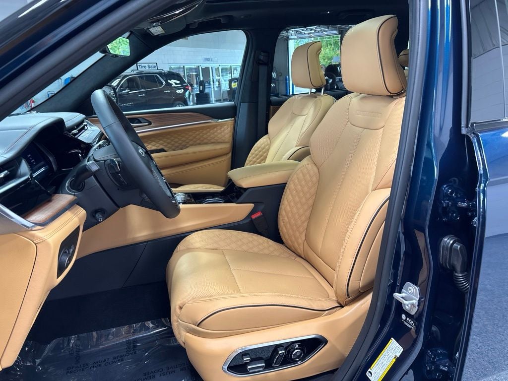 2027 Jeep Grand Cherokee Summit