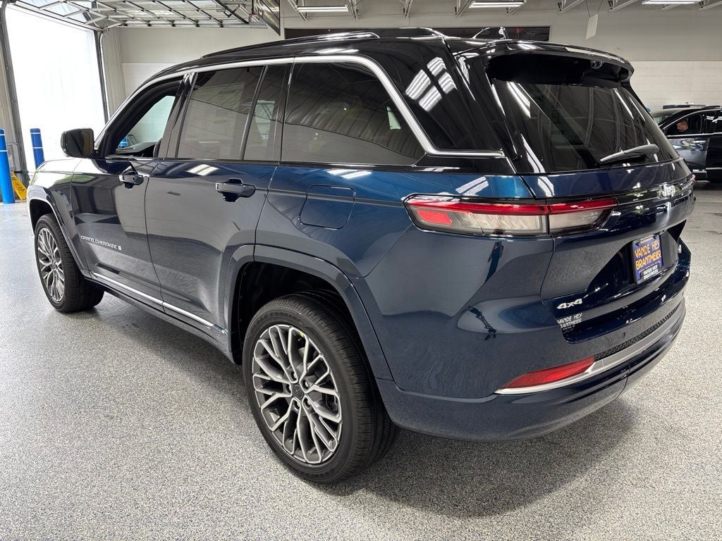 2027 Jeep Grand Cherokee Summit