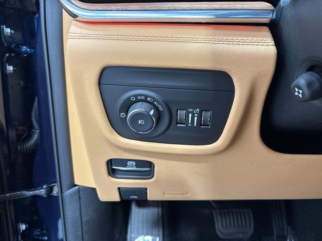 2027 Jeep Grand Cherokee Summit