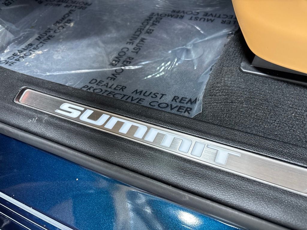 2027 Jeep Grand Cherokee Summit