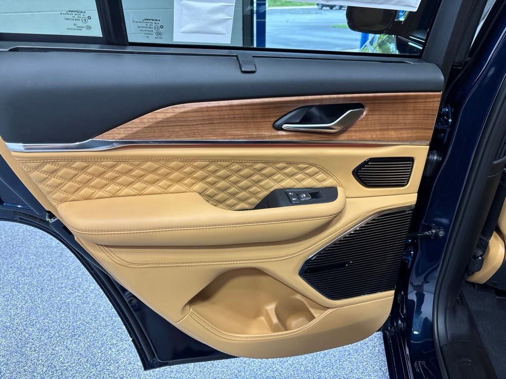2027 Jeep Grand Cherokee Summit