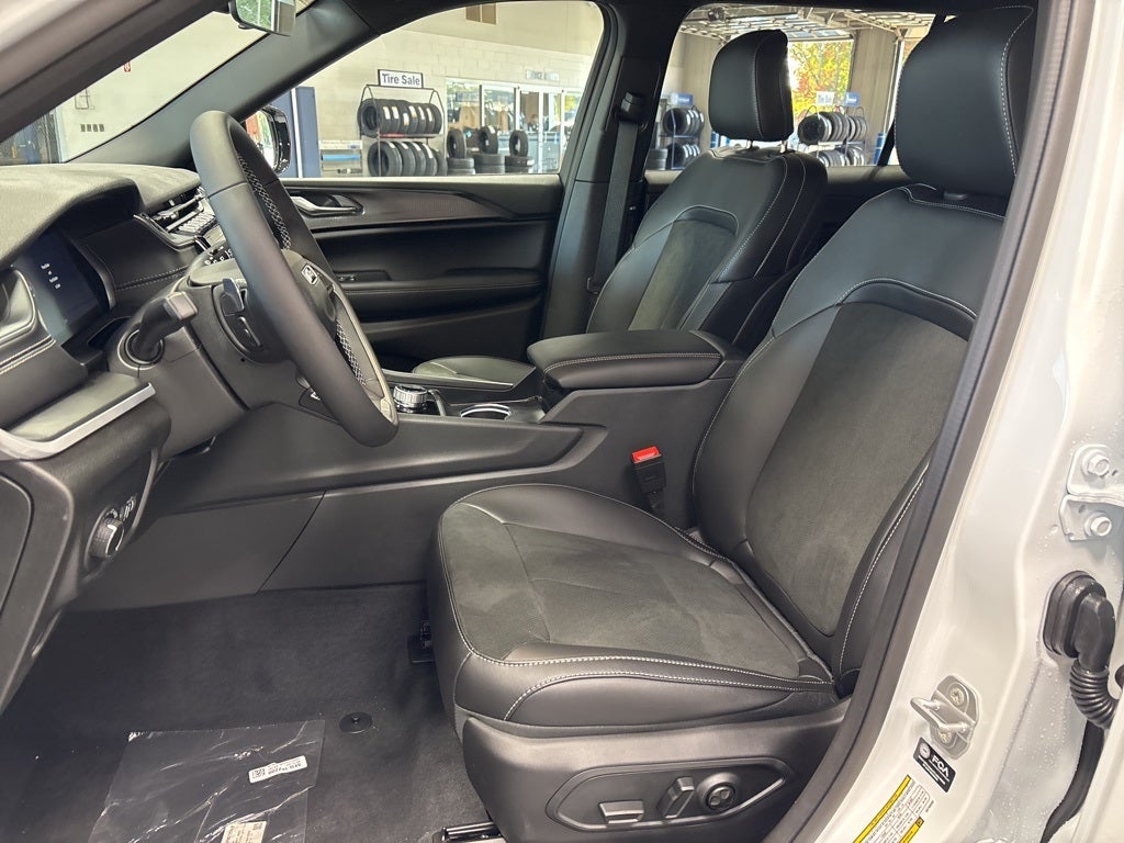 2025 Jeep Grand Cherokee L GRAND CHEROKEE L ALTITUDE X 4X4