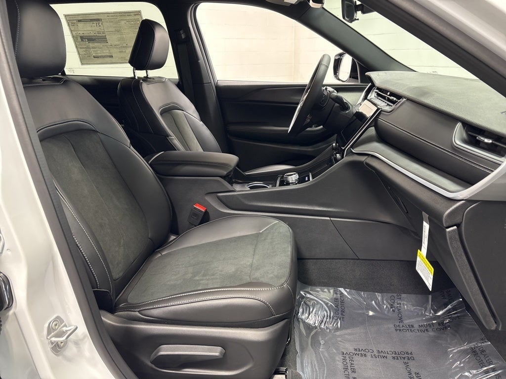 2025 Jeep Grand Cherokee L GRAND CHEROKEE L ALTITUDE X 4X4