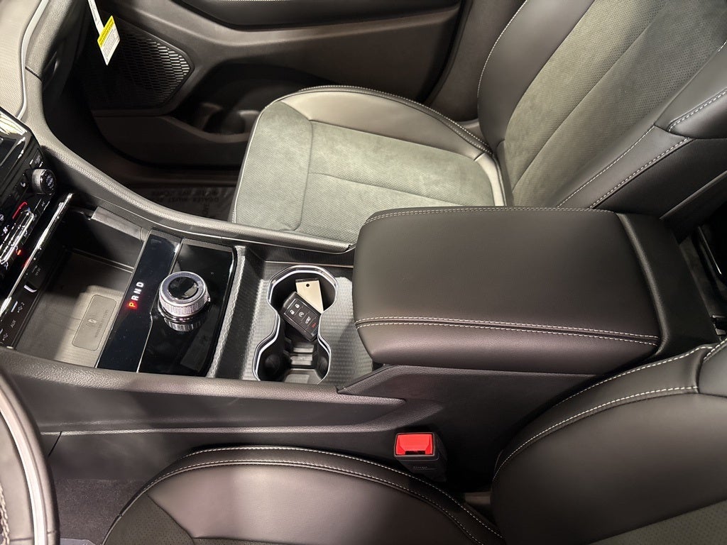 2025 Jeep Grand Cherokee L GRAND CHEROKEE L ALTITUDE X 4X4