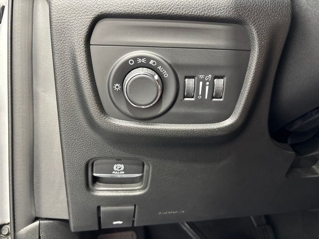 2023 Jeep Grand Cherokee L Altitude 4x4