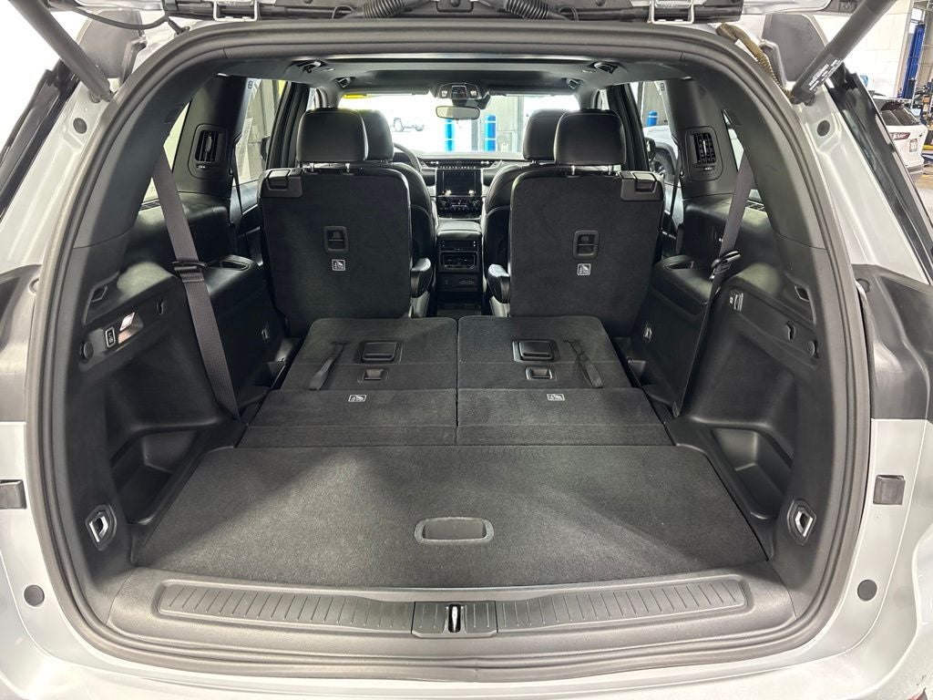 2023 Jeep Grand Cherokee L Altitude 4x4