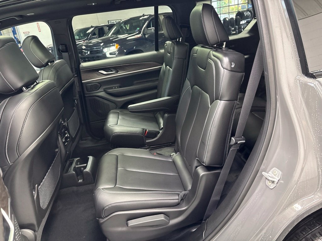2027 Jeep Grand Cherokee L GRAND CHEROKEE L LIMITED 4X4