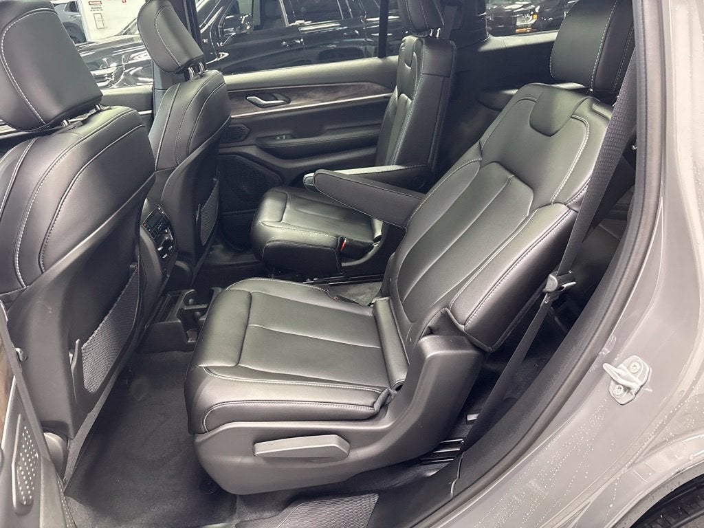 2027 Jeep Grand Cherokee L GRAND CHEROKEE L LIMITED 4X4