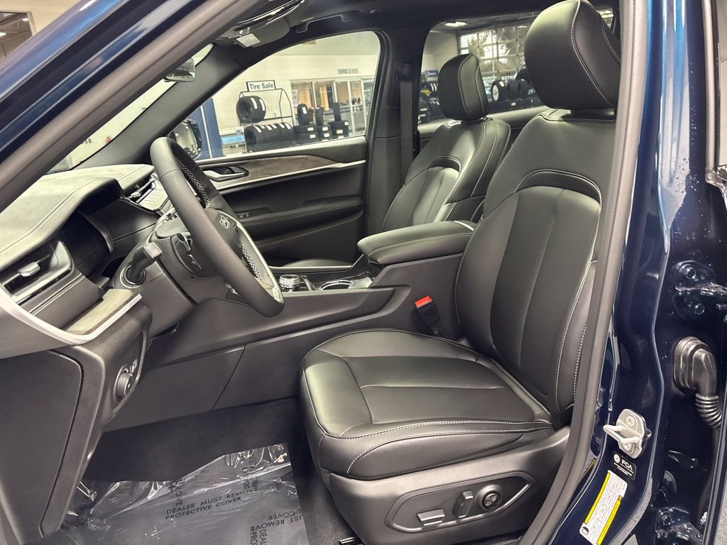 2027 Jeep Grand Cherokee L GRAND CHEROKEE L LIMITED 4X4