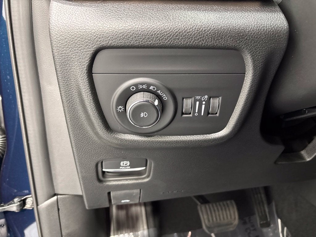 2027 Jeep Grand Cherokee L GRAND CHEROKEE L LIMITED 4X4
