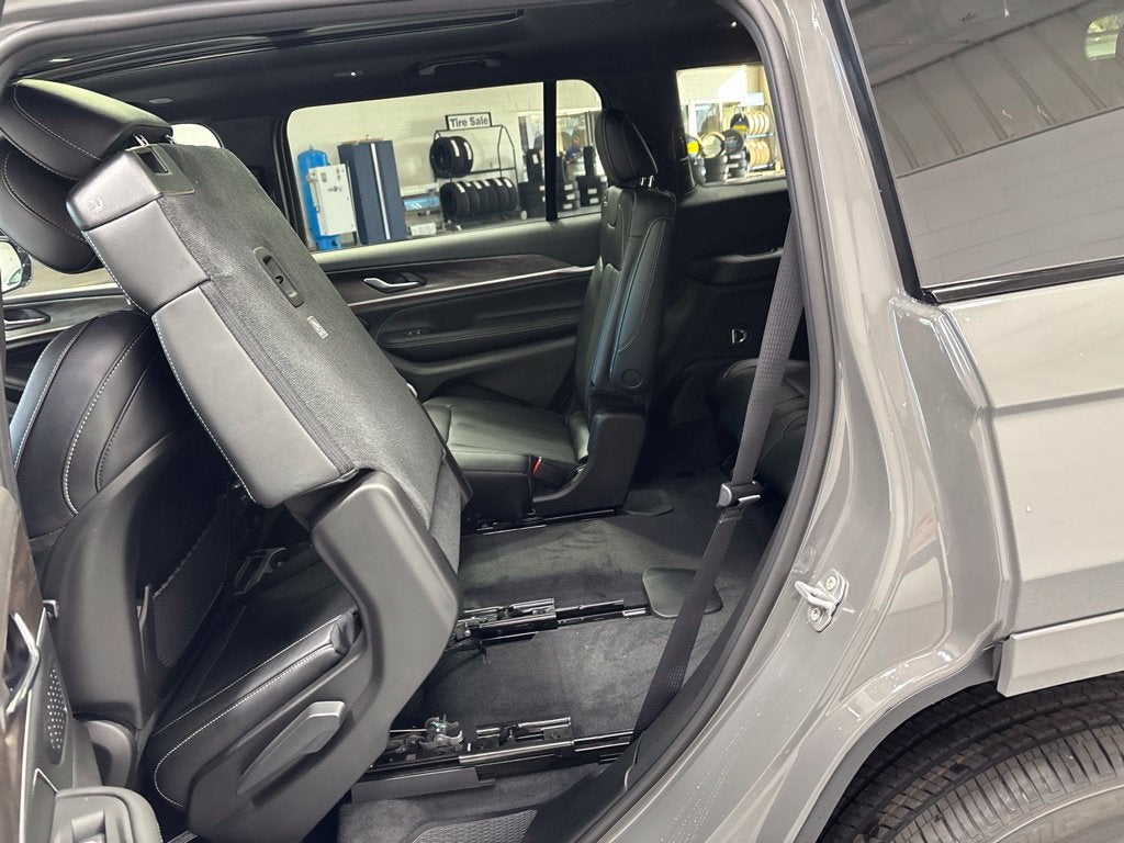 2027 Jeep Grand Cherokee L GRAND CHEROKEE L LIMITED RESERVE 4X4