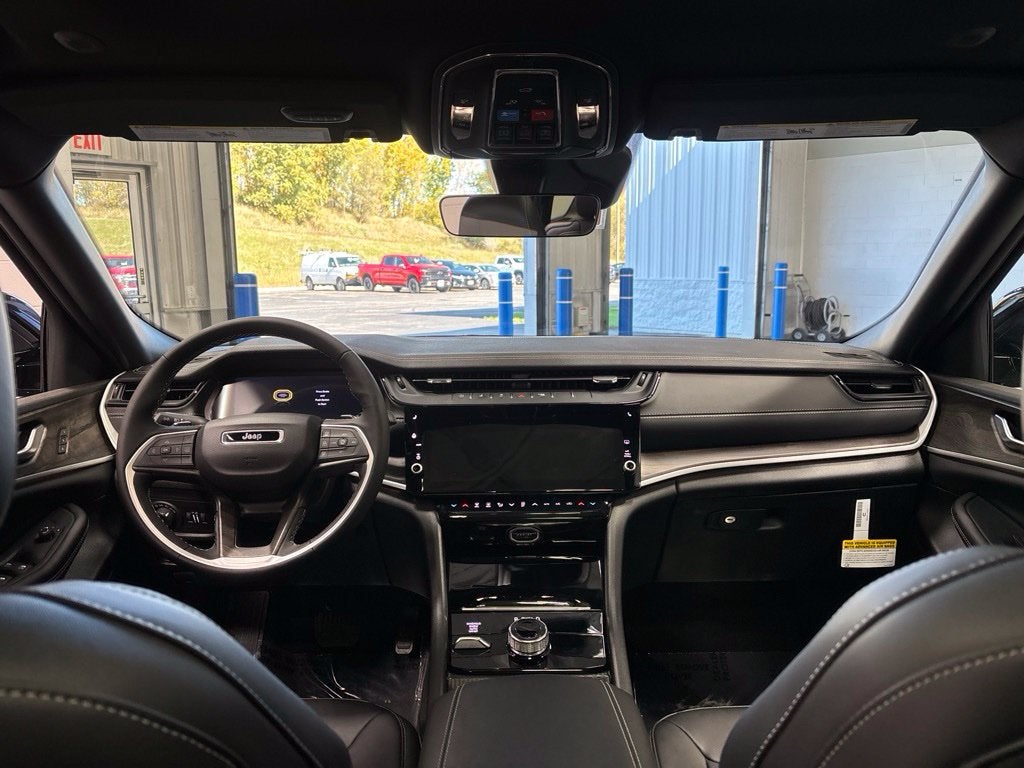2027 Jeep Grand Cherokee L GRAND CHEROKEE L LIMITED 4X4