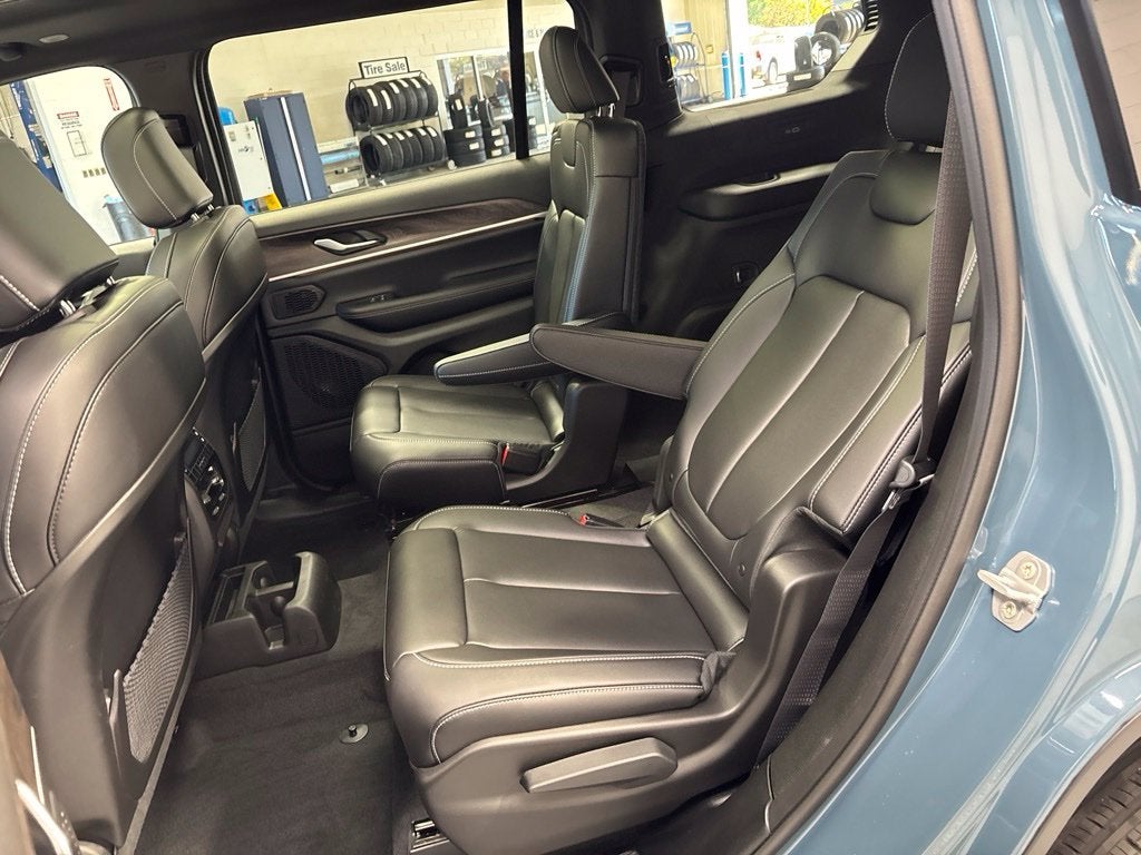 2027 Jeep Grand Cherokee L GRAND CHEROKEE L LIMITED 4X4