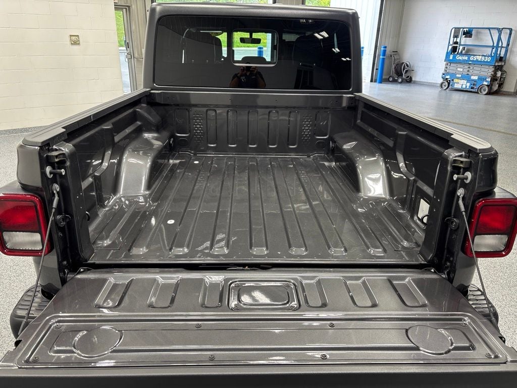 2023 Jeep Gladiator Freedom 4x4
