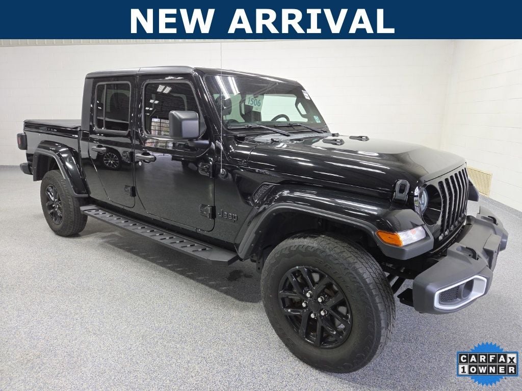 2023 Jeep Gladiator Sport S's photo