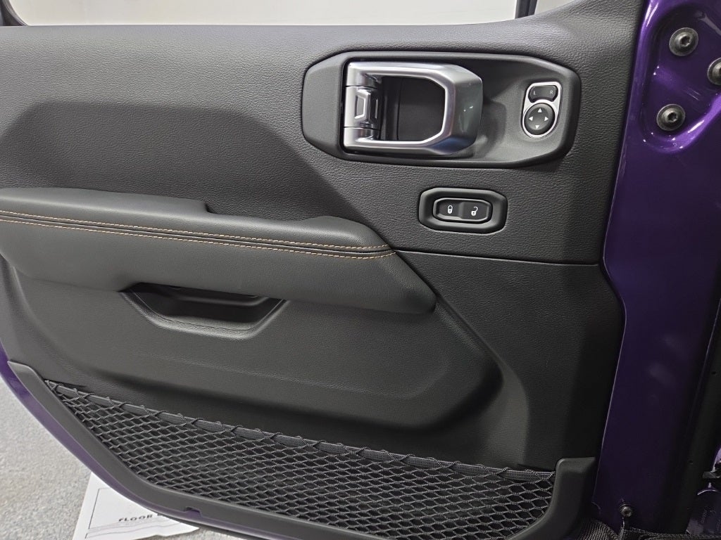 2026 Jeep Gladiator GLADIATOR SAHARA 4X4