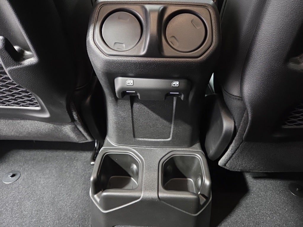 2026 Jeep Gladiator GLADIATOR SAHARA 4X4