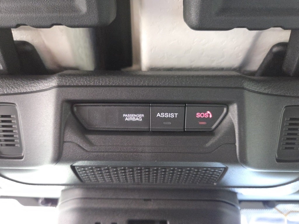 2026 Jeep Gladiator GLADIATOR SAHARA 4X4