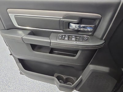 2024 RAM 1500 Classic Warlock Crew Cab 4x4 5'7' Box