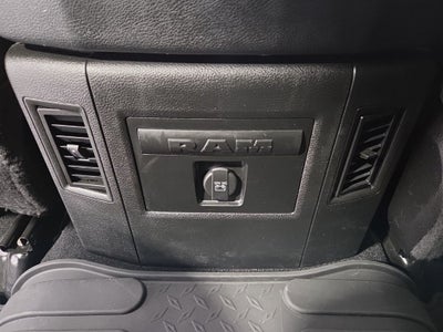 2024 RAM 1500 Classic Warlock Crew Cab 4x4 5'7' Box