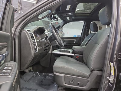 2024 RAM 1500 Classic Warlock Crew Cab 4x4 5'7' Box