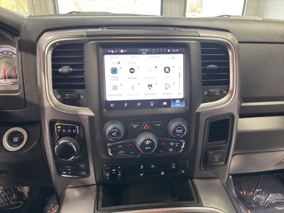 2024 RAM 1500 Classic Warlock Crew Cab 4x4 5'7' Box