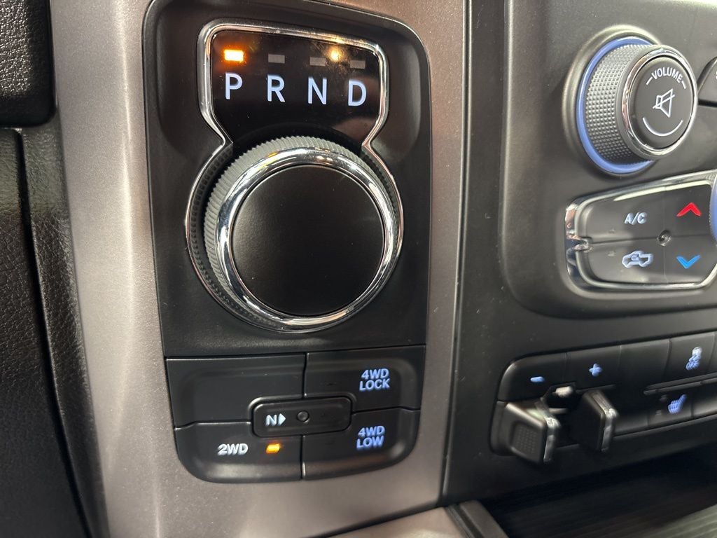 2024 RAM 1500 Classic Warlock Crew Cab 4x4 5'7' Box