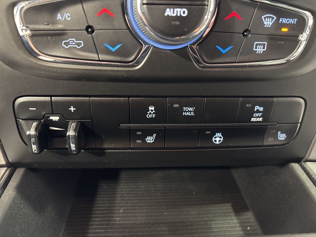 2024 RAM 1500 Classic Warlock Crew Cab 4x4 5'7' Box